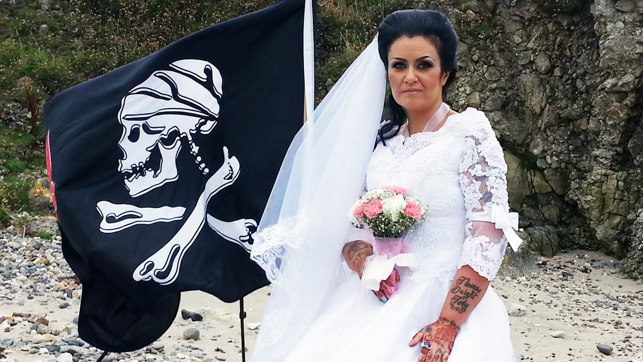 woman married 300-year-old “pirate ghost” and later divorced him via exorcism