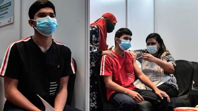 lebih 1 juta remaja malaysia kini lengkap vaksin