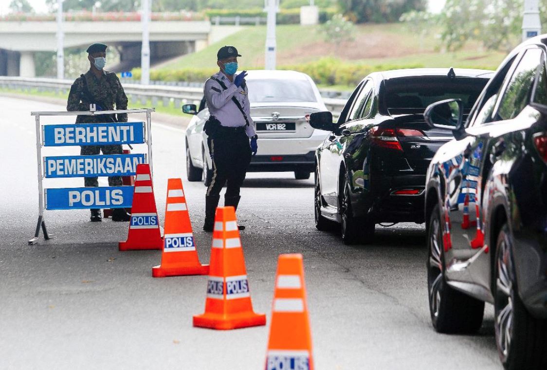 couple who are not fully vaccinated slapped with rm10,000 compound for travelling interstate