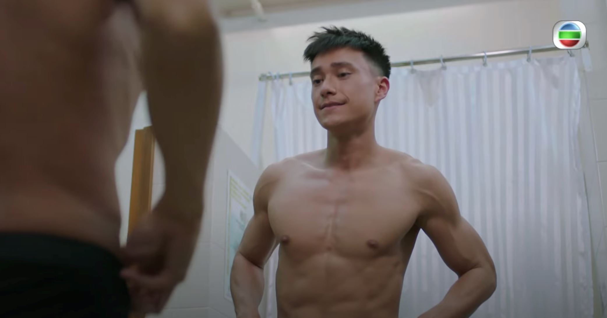 【影片】《换命真相》谭俊彦、朱敏瀚浴室坦诚相见，大秀肌肉❗️