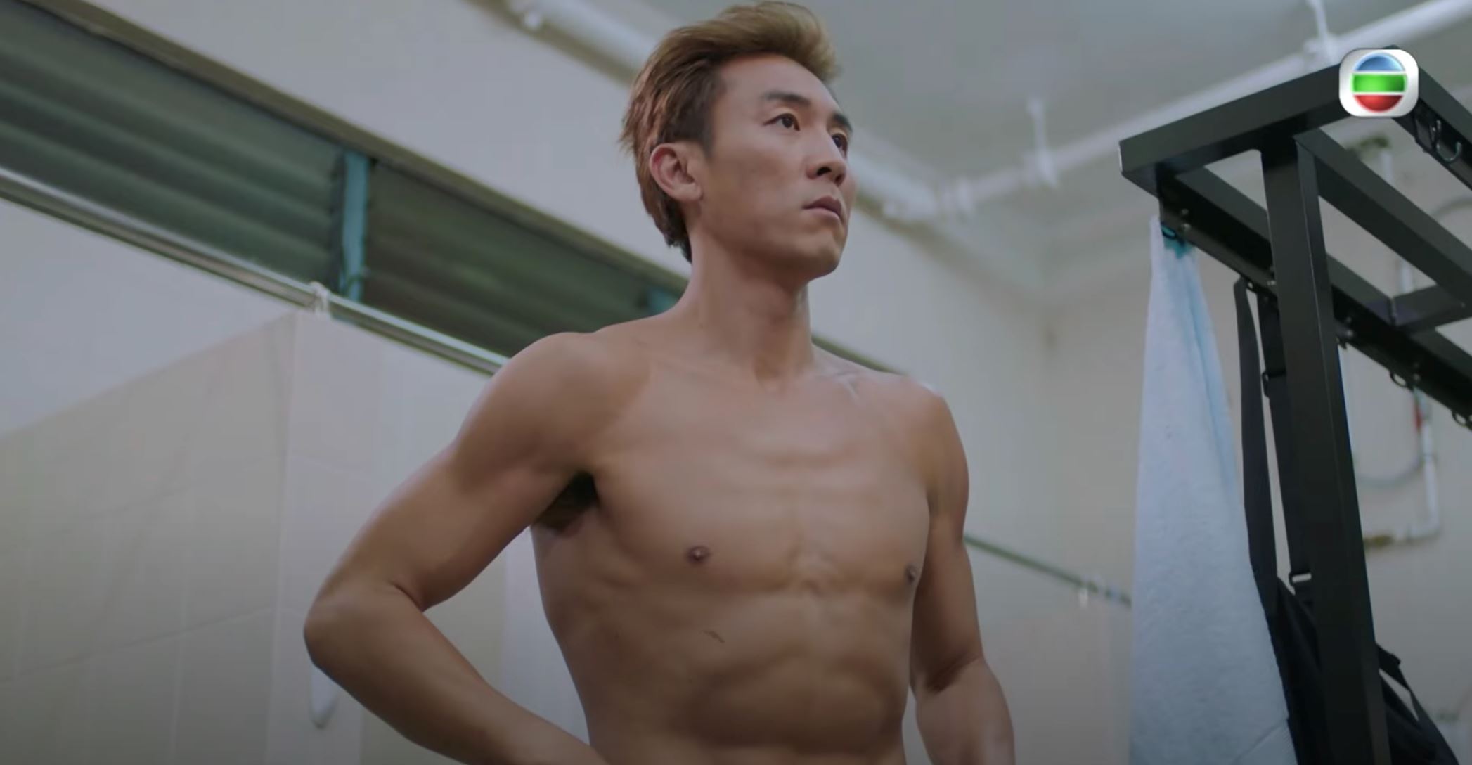 【影片】《换命真相》谭俊彦、朱敏瀚浴室坦诚相见，大秀肌肉❗️