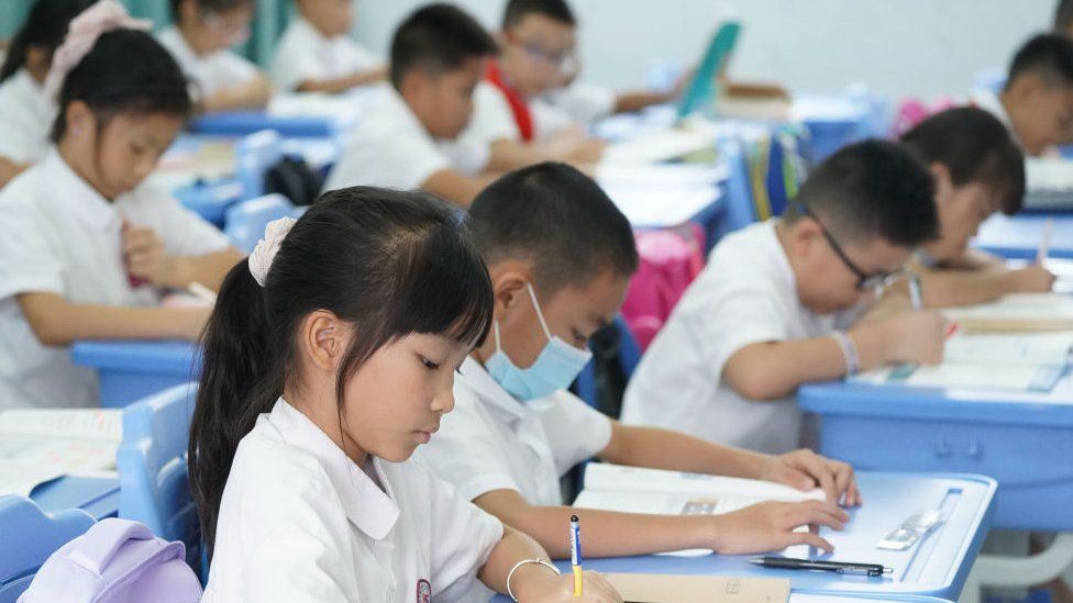 undang-undang baru kurangkan kerja sekolah pelajar diluluskan di china