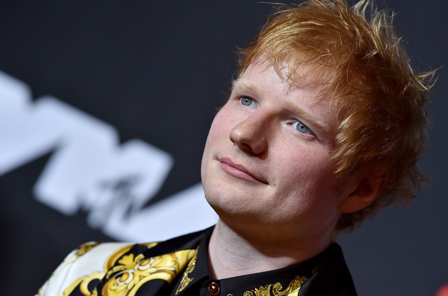 singer-songwriter ed sheeran tests positive for covid-19