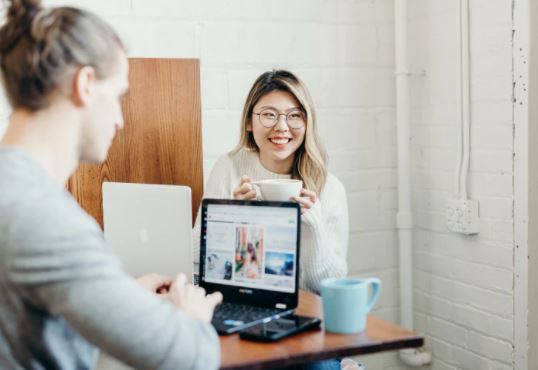 教你如何第一时间看透对方，让你更了解身边的人！