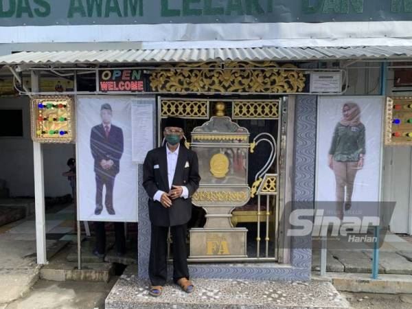 lelaki bina tandas awam ‘kayangan’ untuk kegunaan pelanggan, “siap ada penghawa dingin, televisyen, pemanas air”