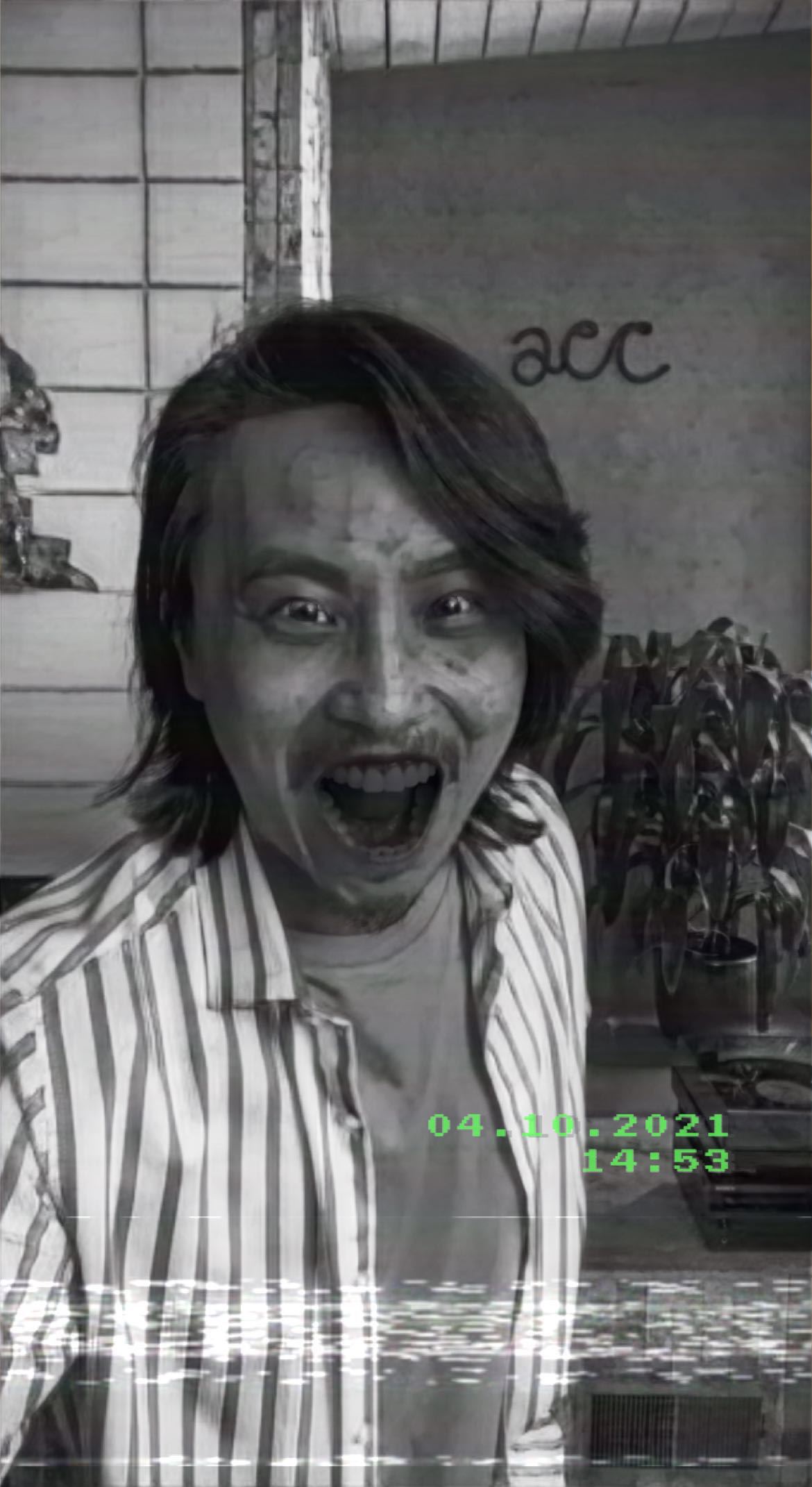 get spooky with snapchat’s new halloween lenses and bitmoji costumes!