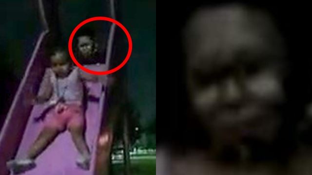 [video] wanita terkejut nampak kelibat lembaga tolak anak seronok main gelongsor