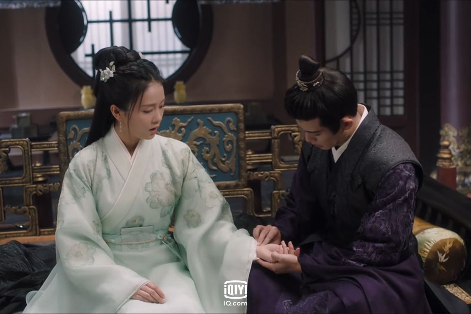 爱奇艺原创《周生如故》任嘉伦、白鹿古风双向暗恋，全球网友牵肠挂肚