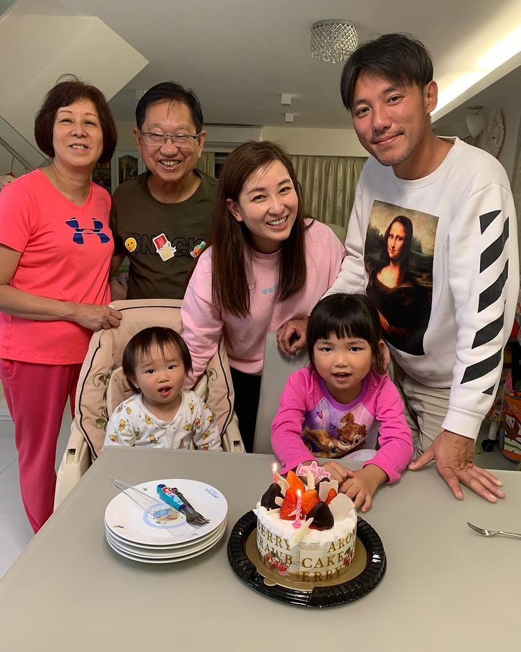 张颖康岳父病逝了❗️正怀孕麦雅緻悼亡父：心像穿了大洞💔