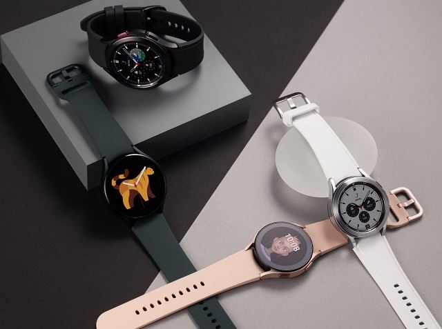 Samsung Galaxy Watch4 Classic colourful-band
