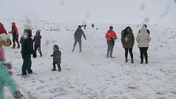 aneh, kawasan gurun terkering di bumi kini dilitupi salji