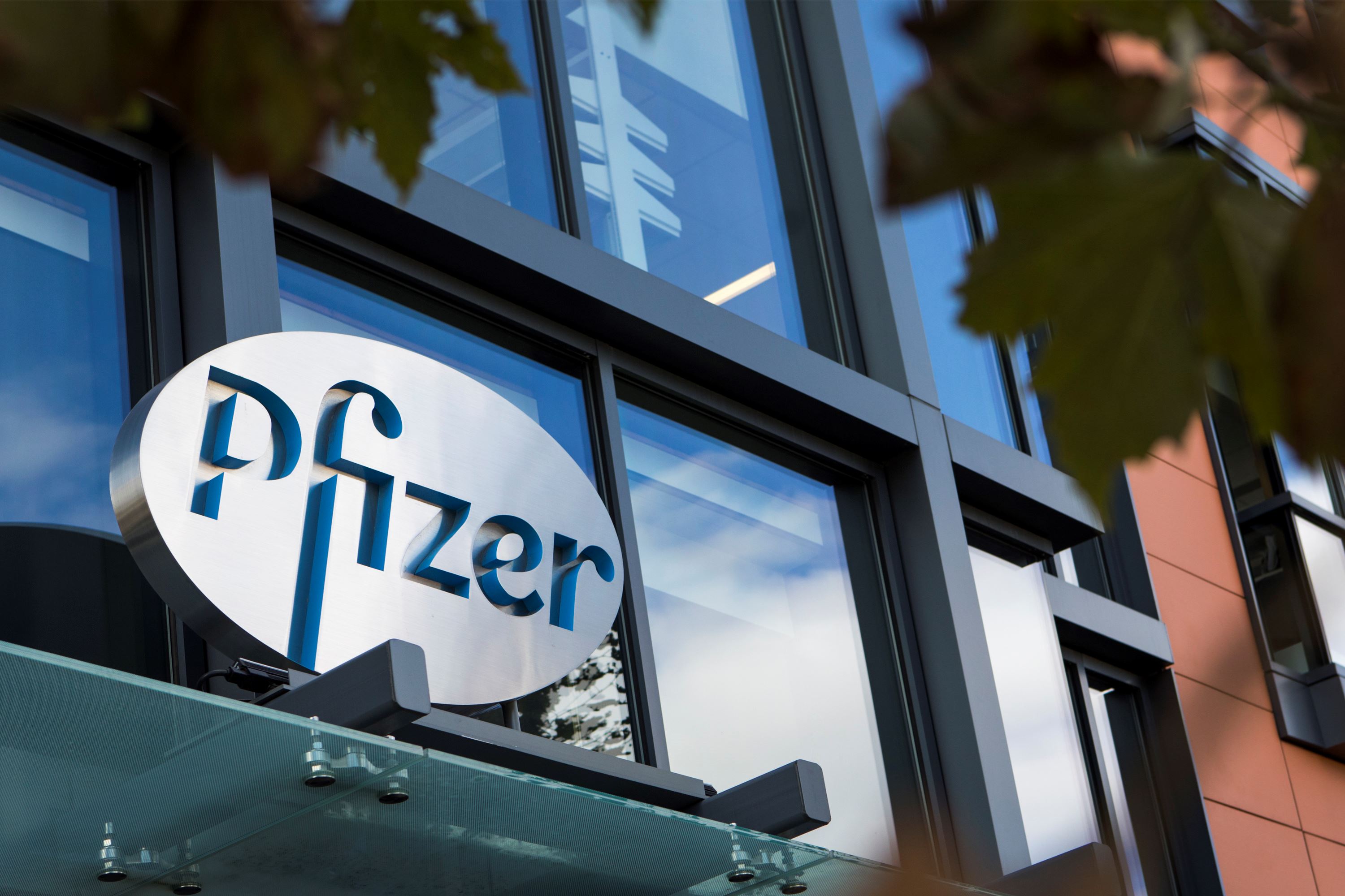 pfizer kini sedang menguji pil rawat covid-19