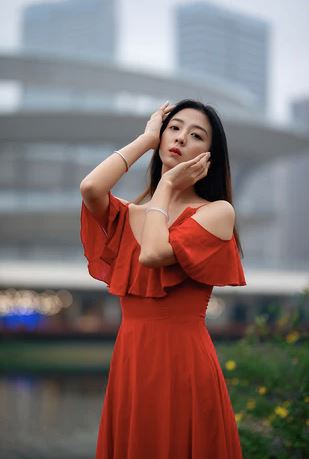 真正厉害的女人都做这4件事，她只谈合同不谈感情！