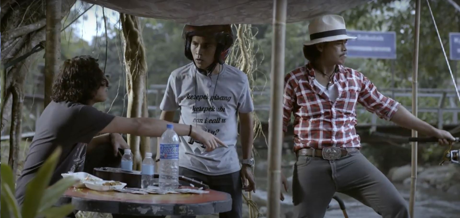 ketawa tanpa henti dengan kampung latah kena kuarantin