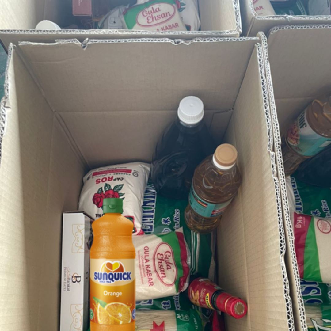 m/six embarked on heart & sole - walking while raising funds for single mothers!