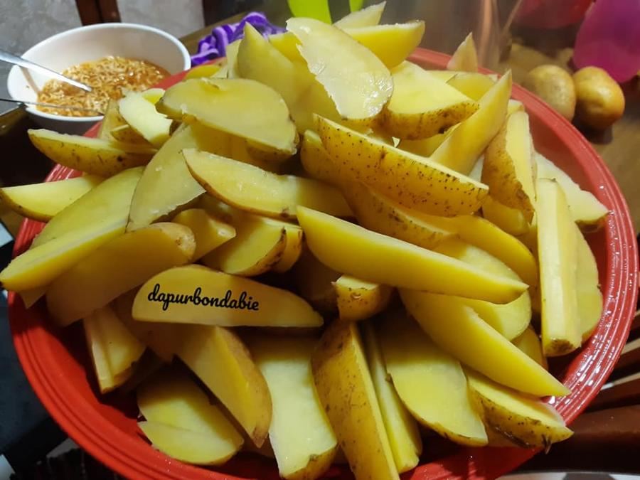 原来做法那么简单！在家也能自制kfc的cheesy wedges！