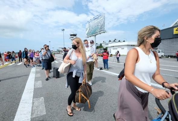 lima pelancong mahu ke langkawi dikesan positif covid-19