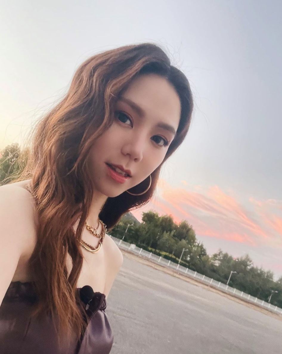 邓紫棋再度刷新纪录❗️4首歌mv点击破亿🔥《来自天堂的魔鬼》加入纪录