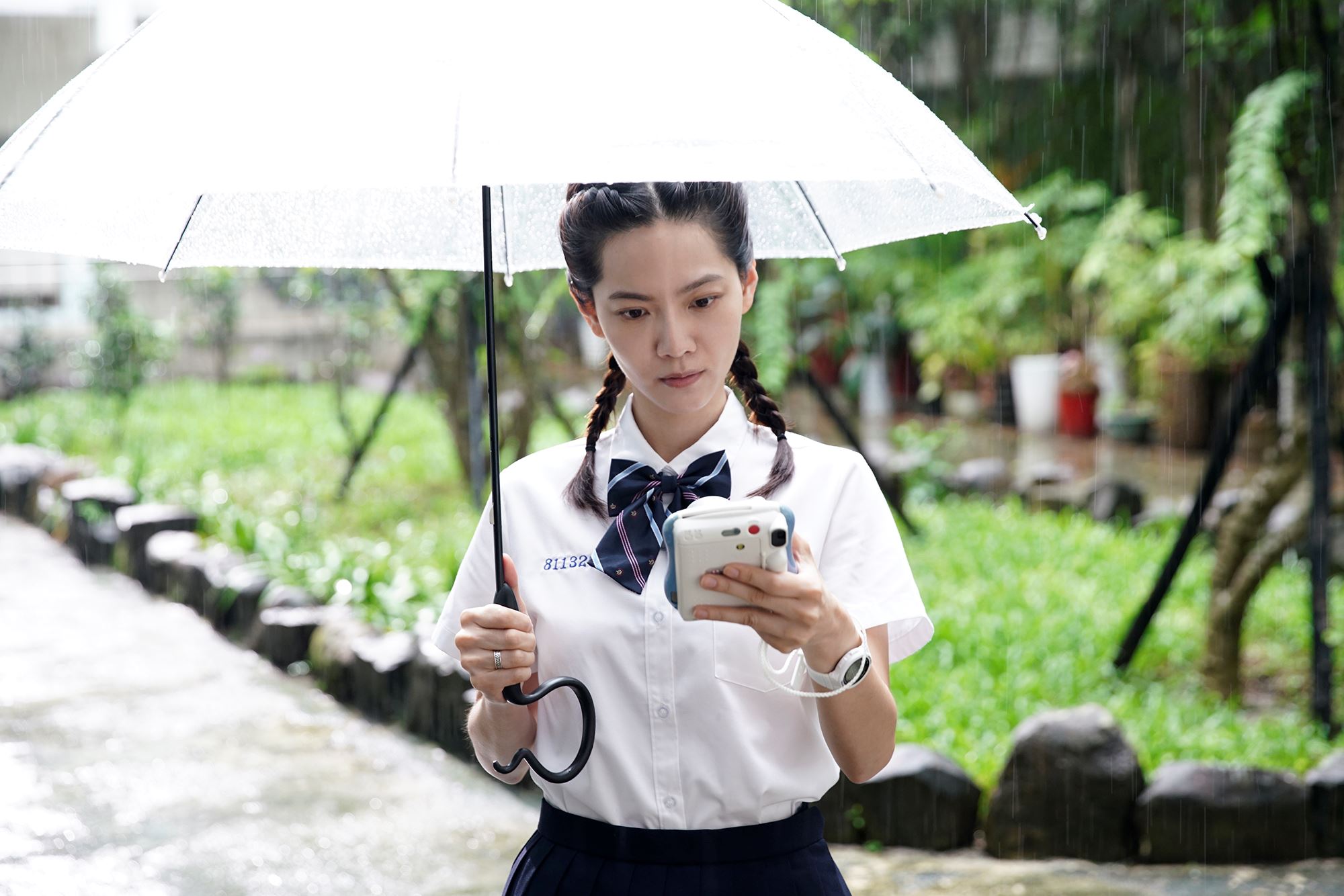 爱奇艺再推原创奇幻末日爱情剧《无神之地不下雨》10/17全球首播！