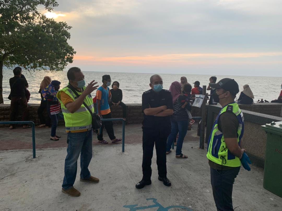 penang beach park forced to close after thousands were spotted not following sops