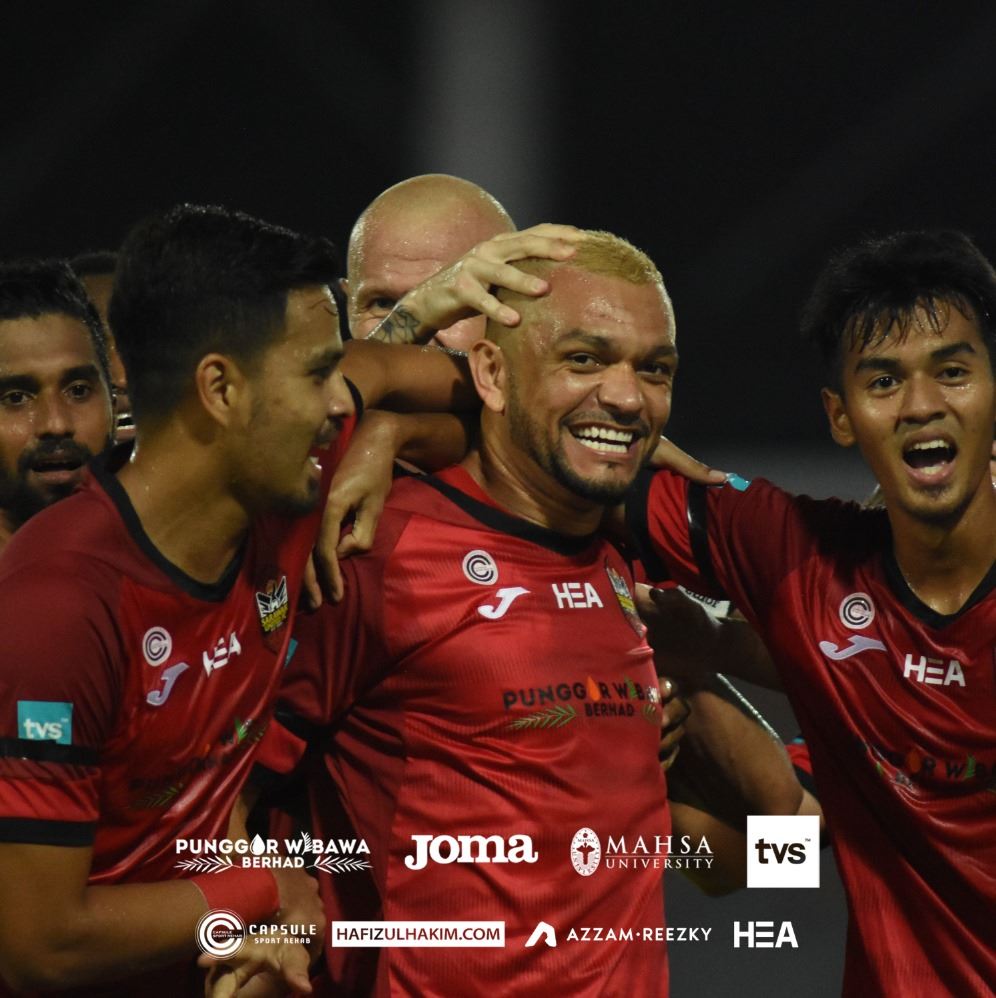 n. sembilan, sarawak united atau terengganu ii. siapa bakal juara liga premier?