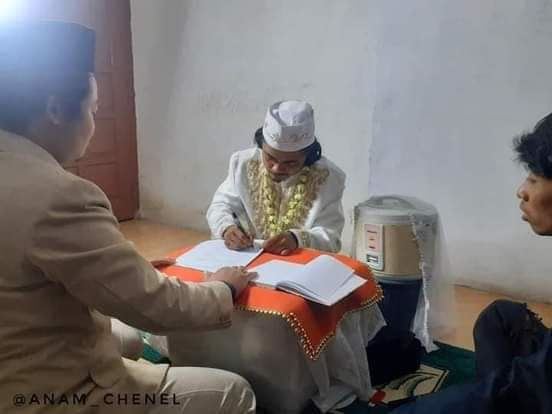 putih, pendiam & pandai memasak, lelaki ‘kahwin’ dengan periuk nasi