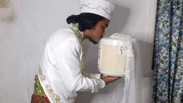 indonesian man marries rice cooker because it’s “white, doesn’t talk and good at cooking”