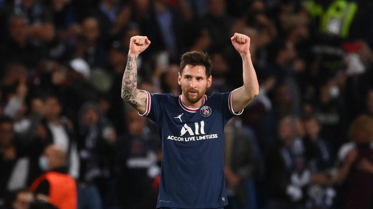 lionel messi finally gets off the mark for psg