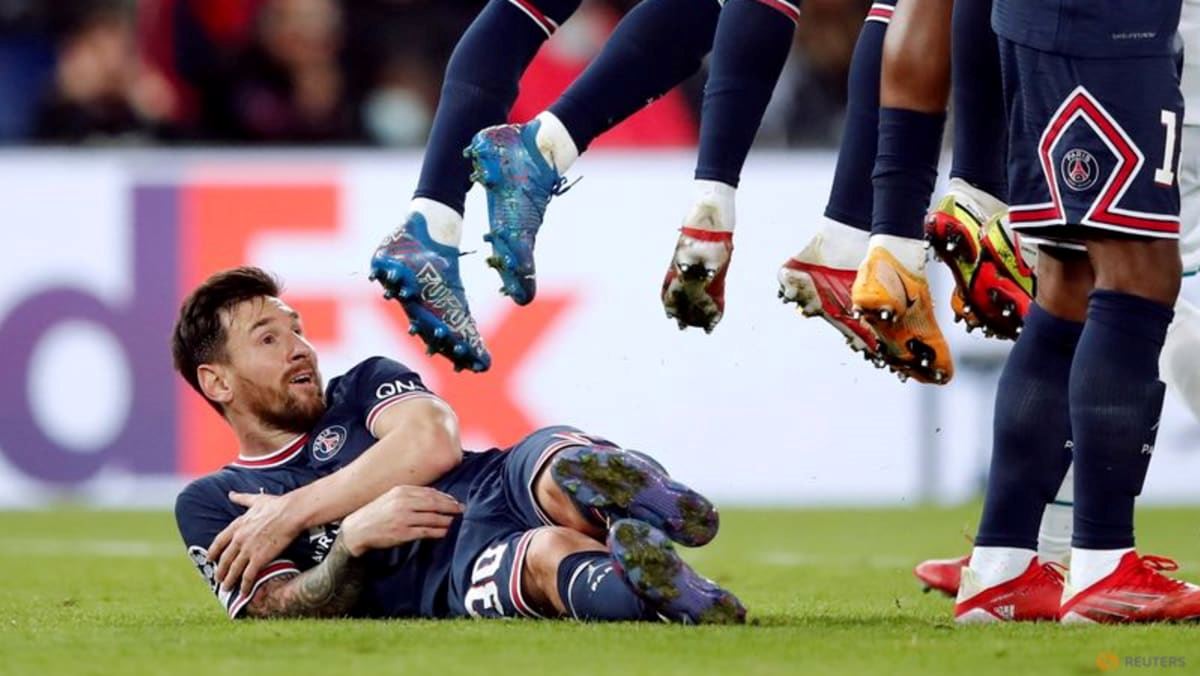 lionel messi finally gets off the mark for psg