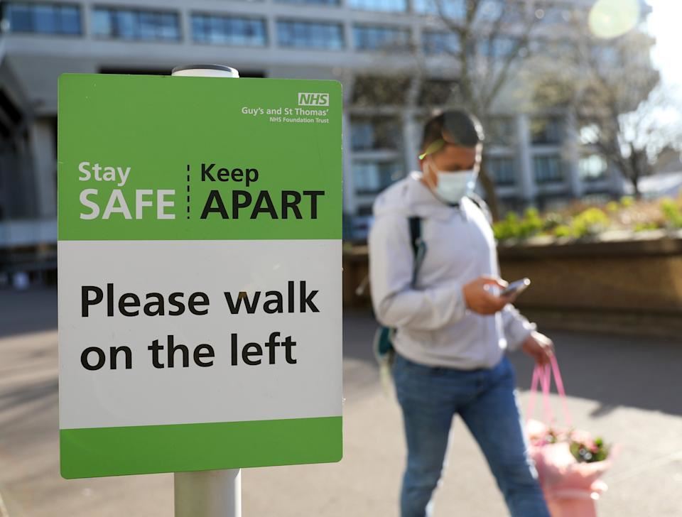 【时事】冠病又再变异！英国首现新变种omicron xe传播快10%！ 