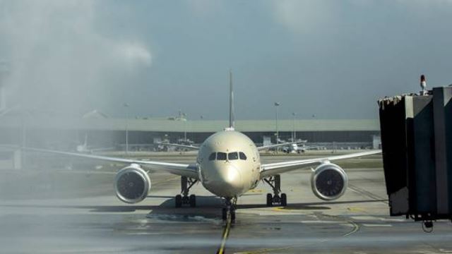 pintu masuk utama negara kembali meriah, malaysia sambut 10,000 pelancong