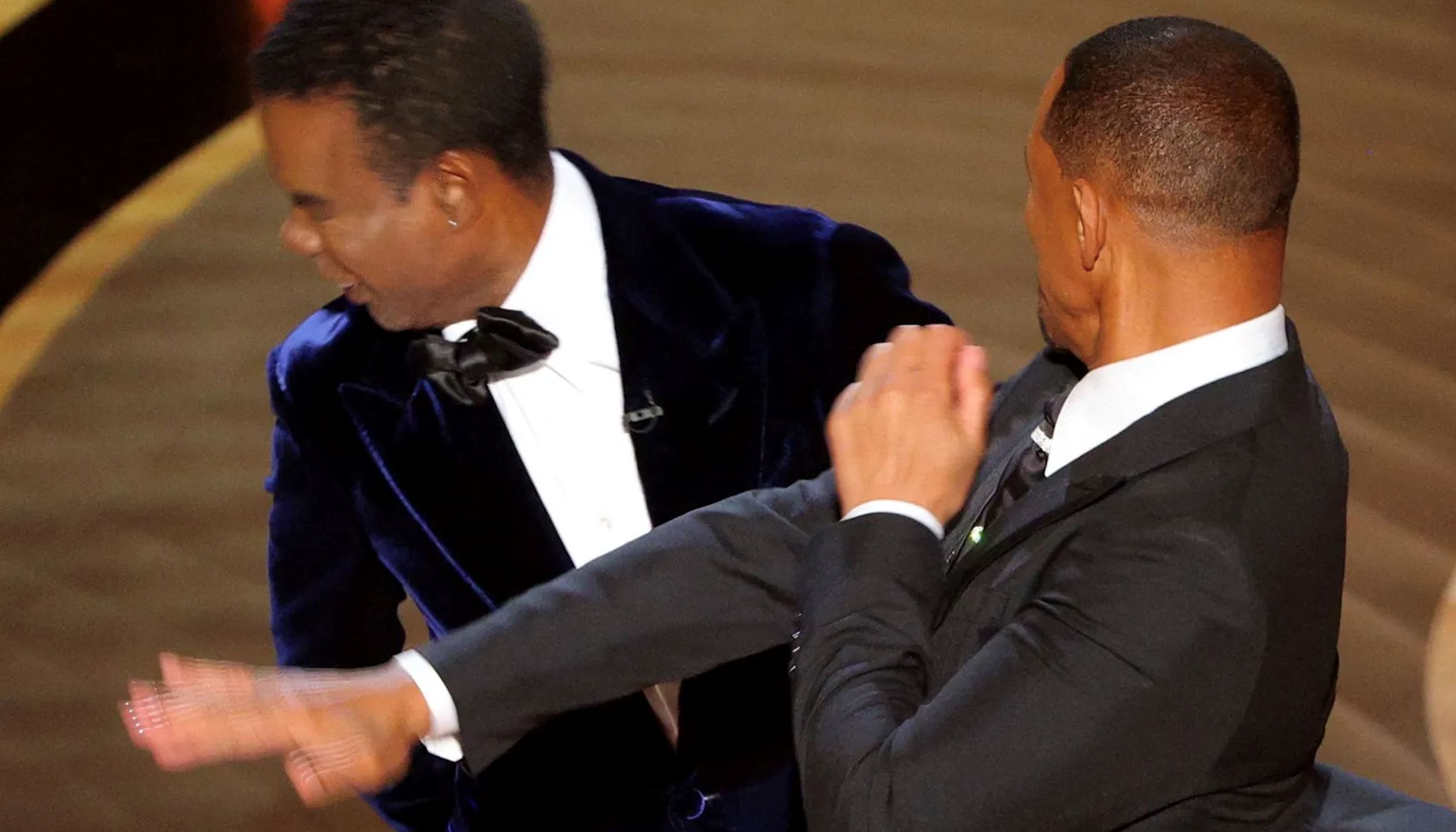 【娱乐】威尔·史密斯谢罪宣布：辞退美国影艺学院会员？！ 