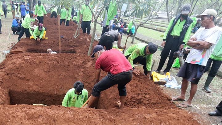 pertandingan gali kubur paling cepat tawar hadiah cecah 5 juta rupiah