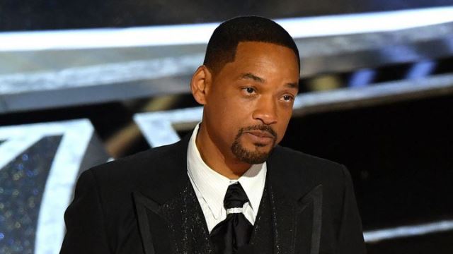 dua filem will smith terpaksa digantung berikutan insiden tampar chris rock di oscar