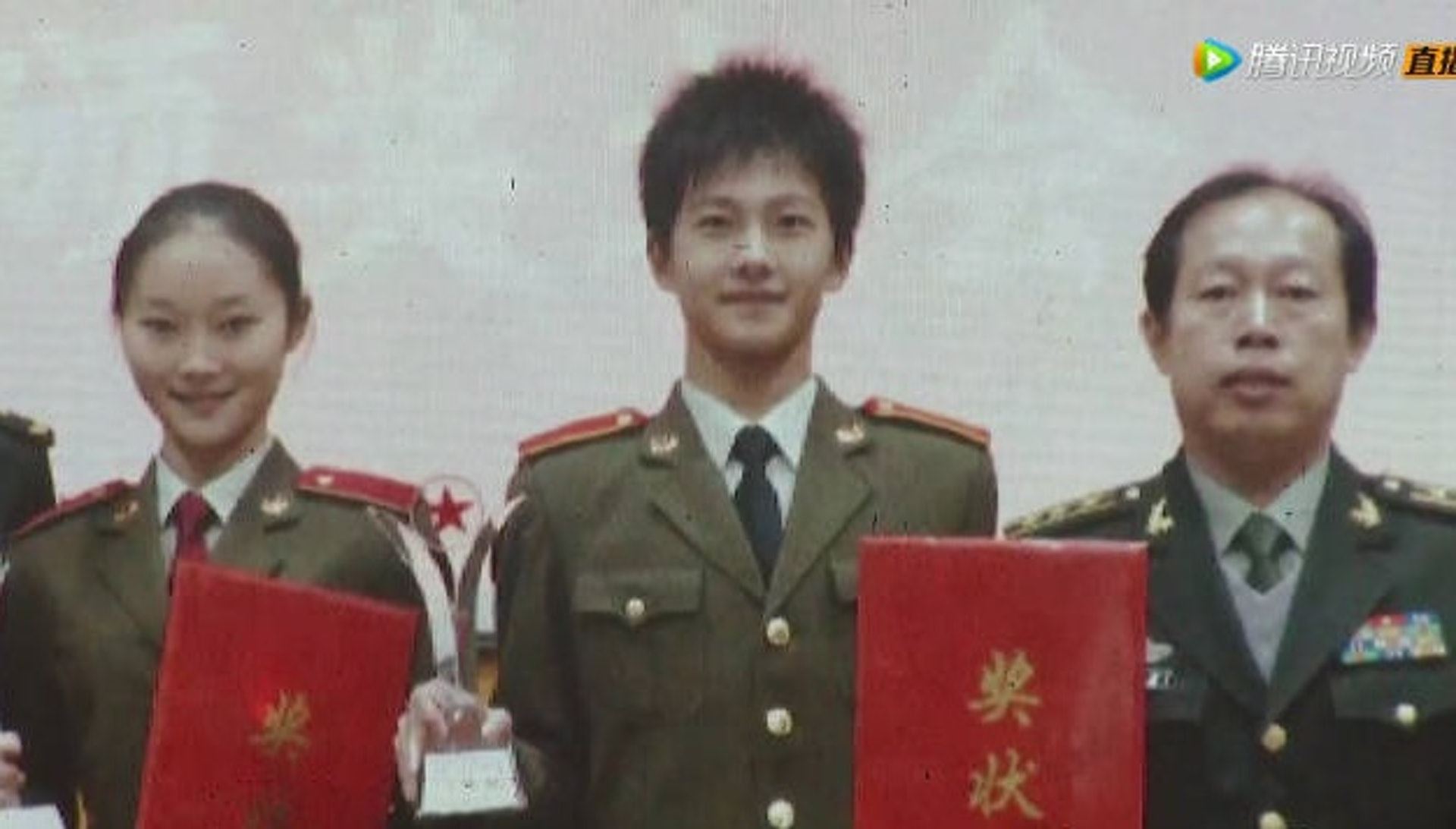 📺《特战荣耀》从小鲜肉蜕变成特种兵❗️杨洋现实也是军校出身：有军人情结💚