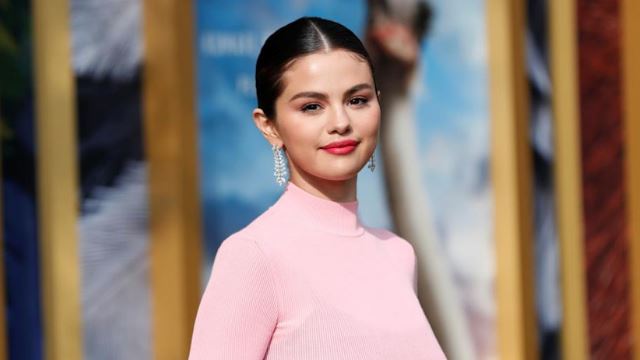 selena gomez tepis ‘hate comments’ yang tegur berat badannya