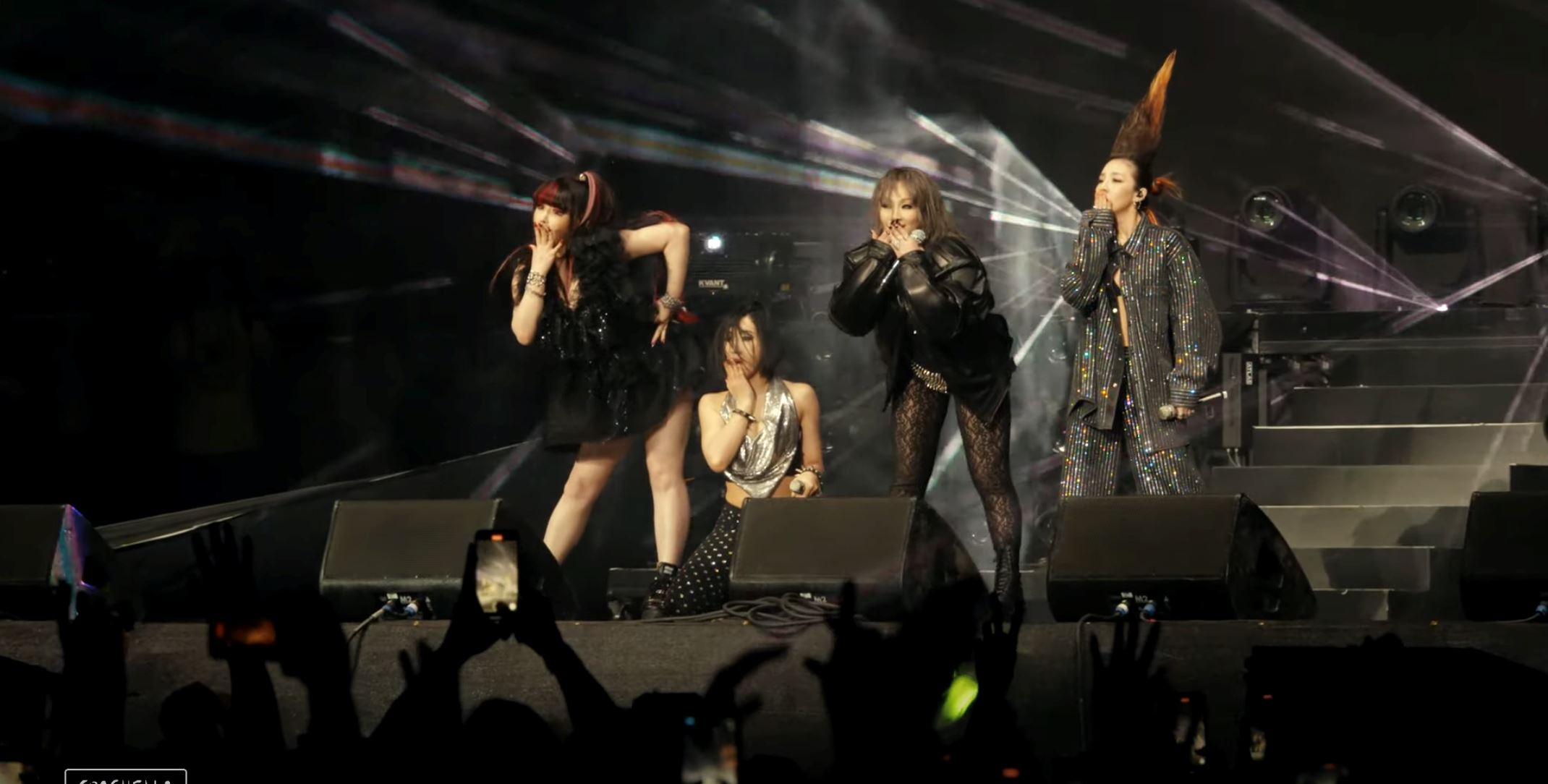 【影片】🇰🇷2ne1惊喜合体《i am the best》❗️粉丝激动:没想过有生之年可以再见到🔥