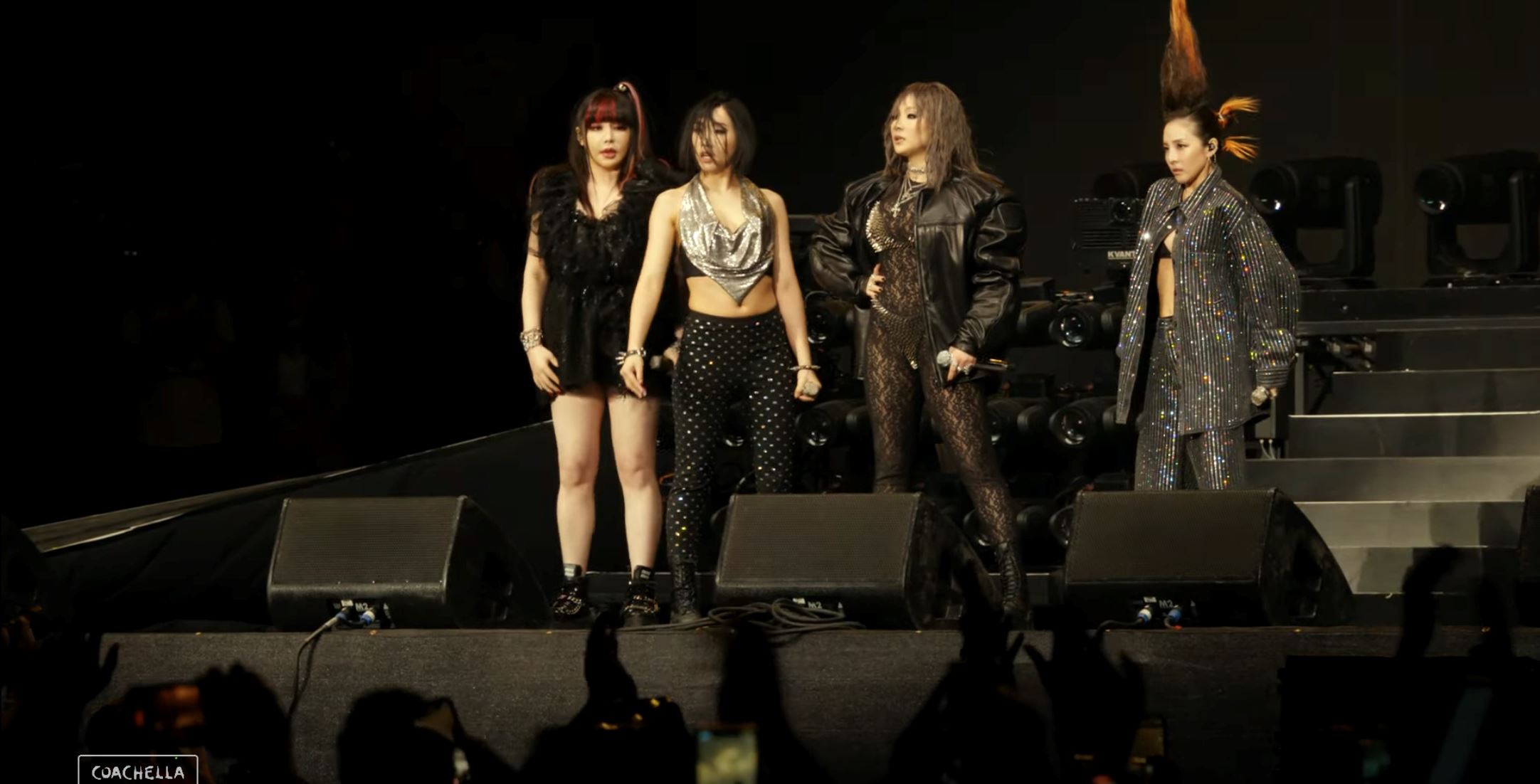 【影片】🇰🇷2ne1惊喜合体《i am the best》❗️粉丝激动：没想过有生之年可以再见到🔥