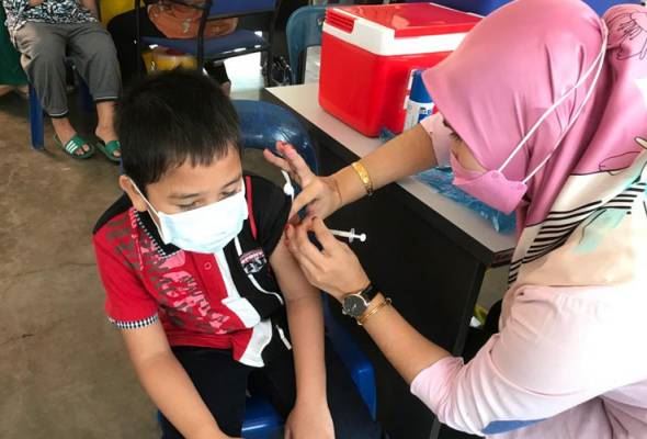 kelantan negeri paling rendah terima suntikan vaksin covid-19 untuk kanak-kanak
