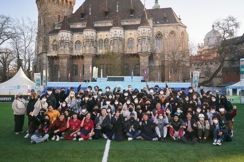 🎬朴叙俊、iu新电影《dream》煞科啦❗️足球选手邂逅纪录片制作人⚽️