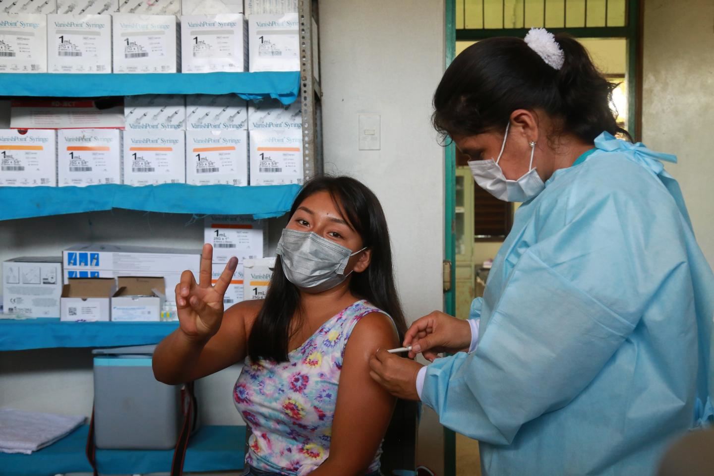 80 peratus dah vaksin booster, peru mansuh arahan pakai pelitup muka