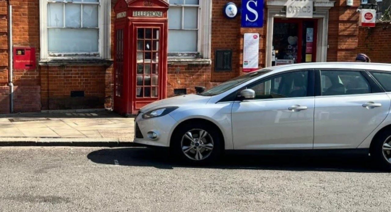 kena saman akibat bayang-bayang kereta masuk parkir oku