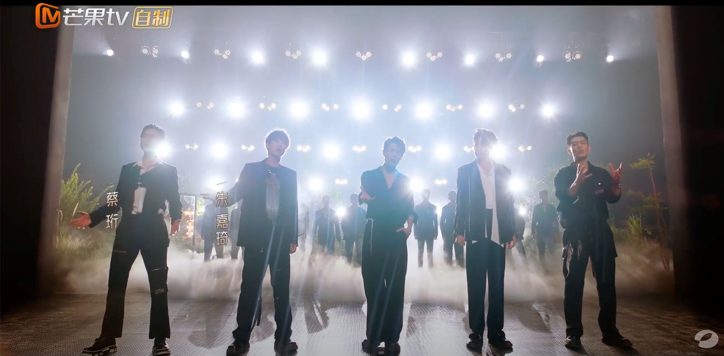 🔥【影片】《披荆斩棘》第二季终于官宣啦❗️32位哥哥名单公布🔥主题曲《十问》公开