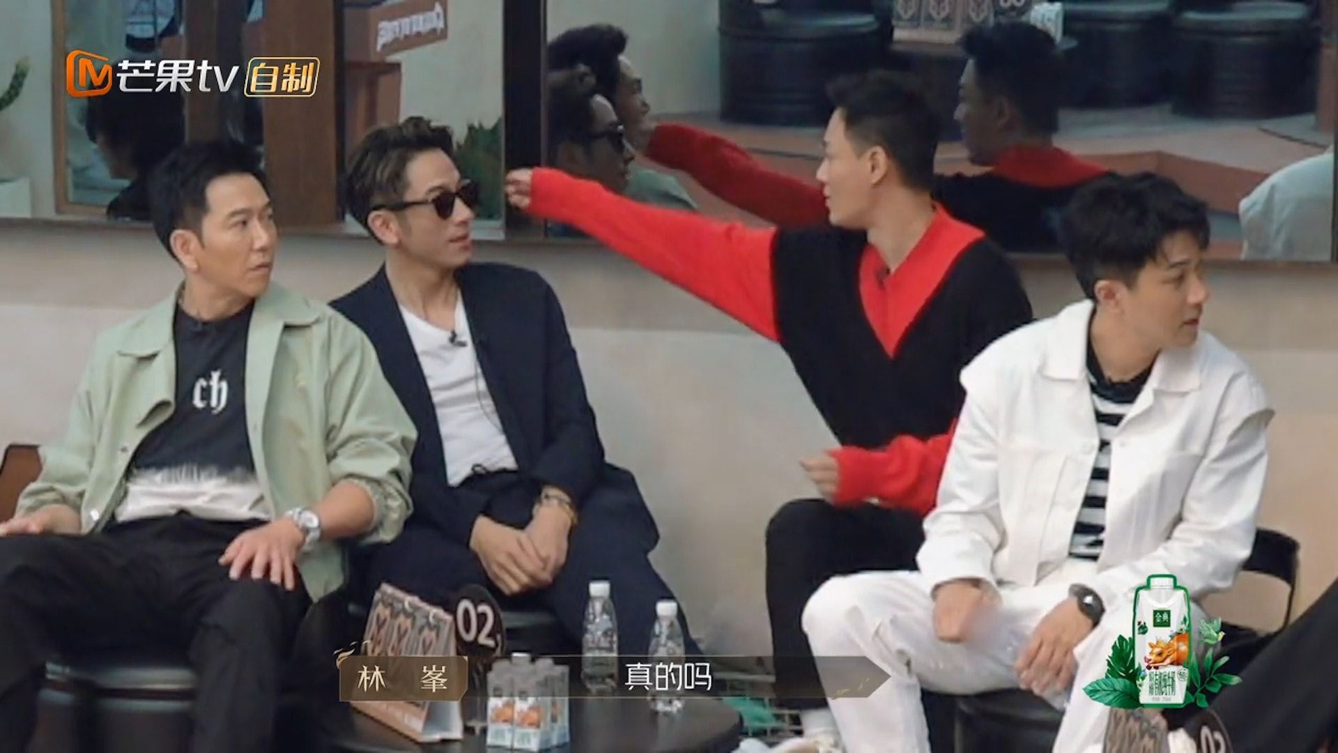 🔥《披荆斩棘》吴卓羲「智能墨镜」爆红❗️网友：都卖光了