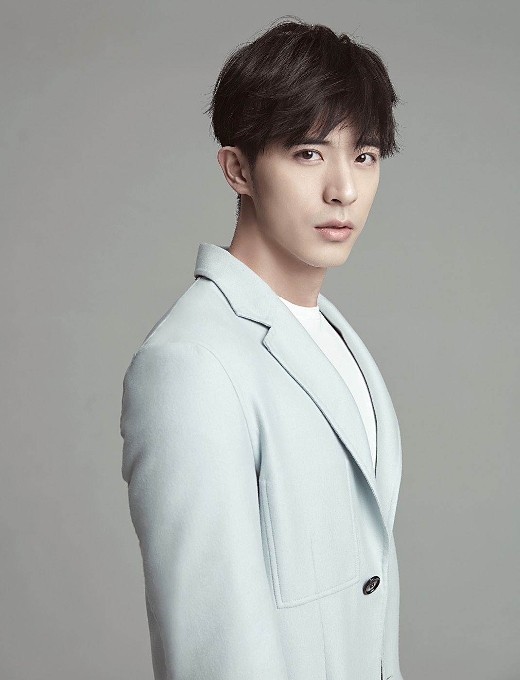 💢被张天爱踢爆爱劈腿❗️徐开骋发文道歉:没处理好感情