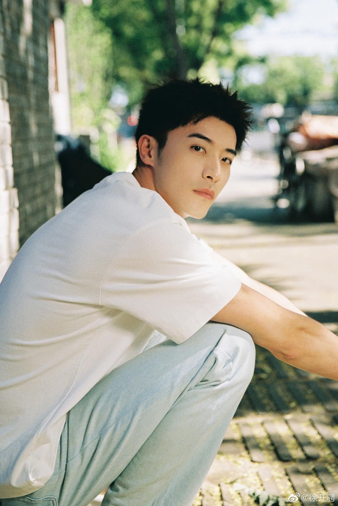 💢被张天爱踢爆爱劈腿❗️徐开骋发文道歉:没处理好感情