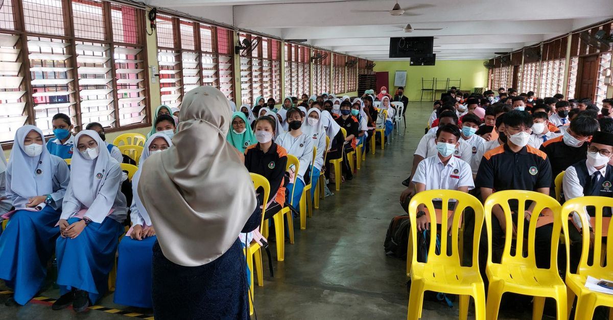 【学生党注意】中小学维持明年3月开学！