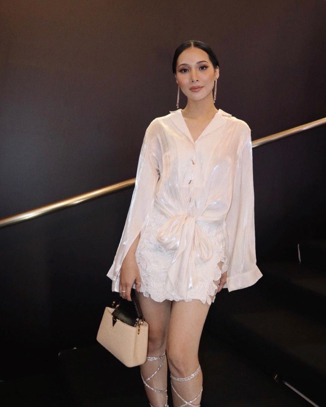 elvina mohon maaf ada pihak tidak selesa dengan pemakaiannya