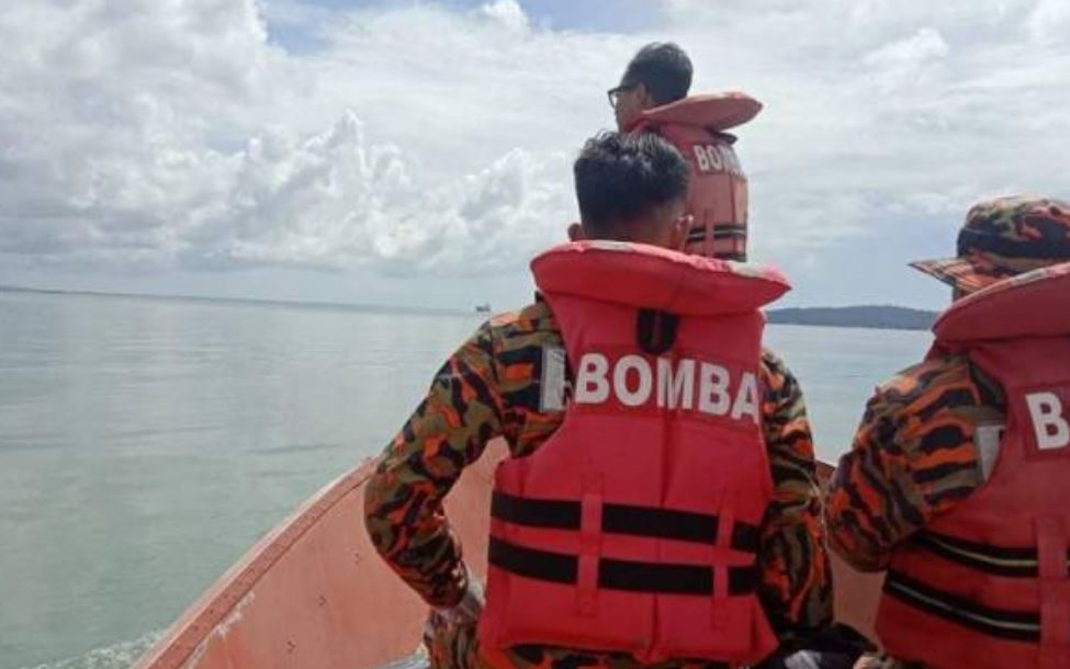 1-year-old boy missing, taken by crocodile while canoeing with his father in sabah