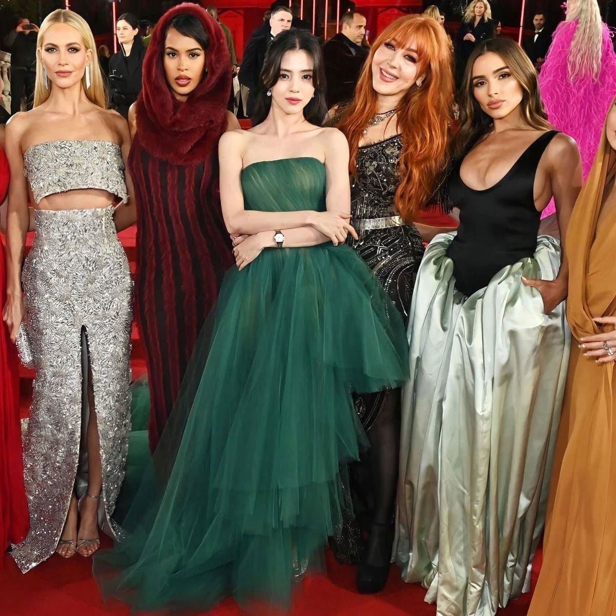 韩韶禧合照闯祸？凹造型摆pose被批心机！